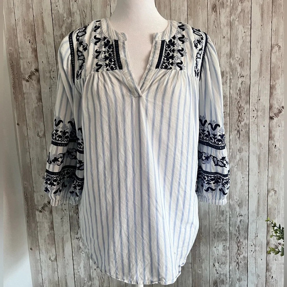 Roller Rabbit Tops - Roller Rabbit Embroidered Puff Sleeve Blouse Size Small